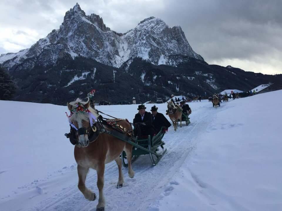 Hotel Pontives Ортизей Екстериор снимка