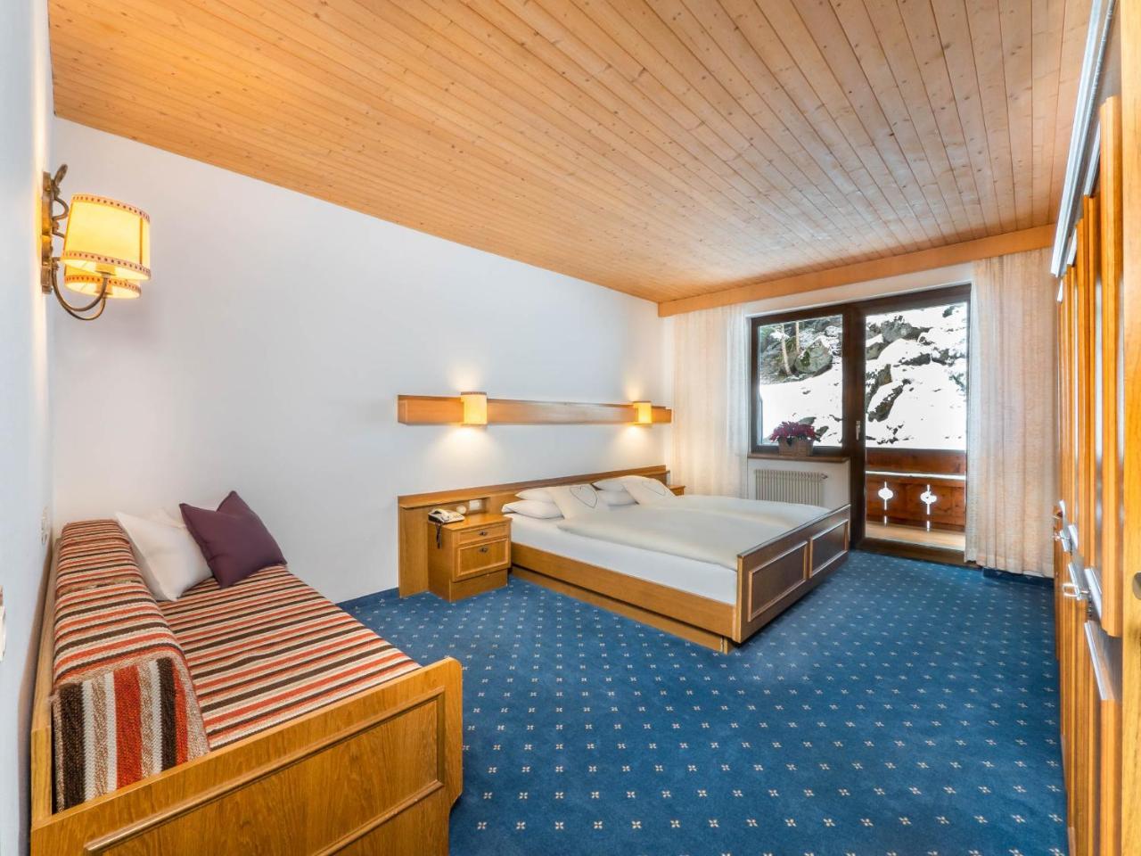 Hotel Pontives Ортизей Екстериор снимка