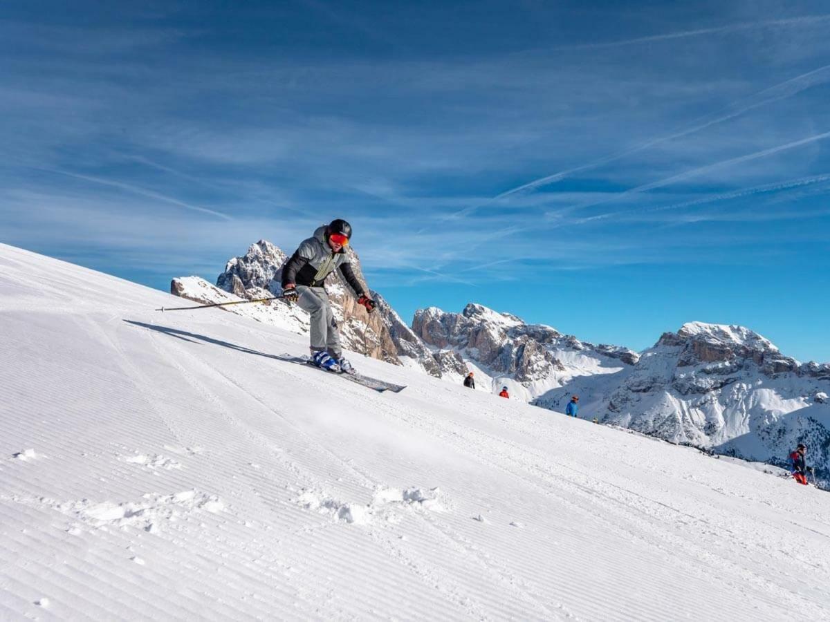 Hotel Pontives Ортизей Екстериор снимка